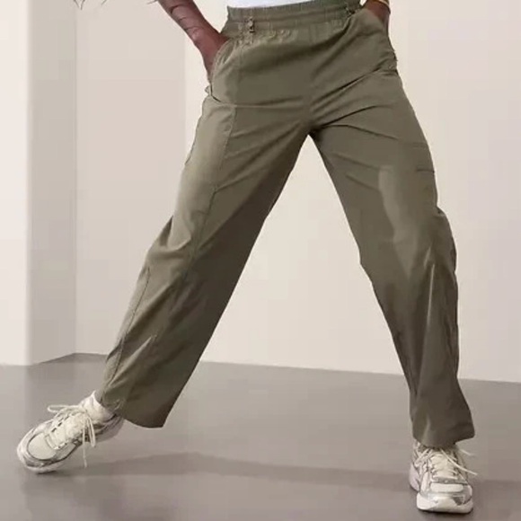 Athleta Pants - Athleta L Green Pants Cascade Cargo Poplin Pant Moss Breathable UV Prot NWT $119